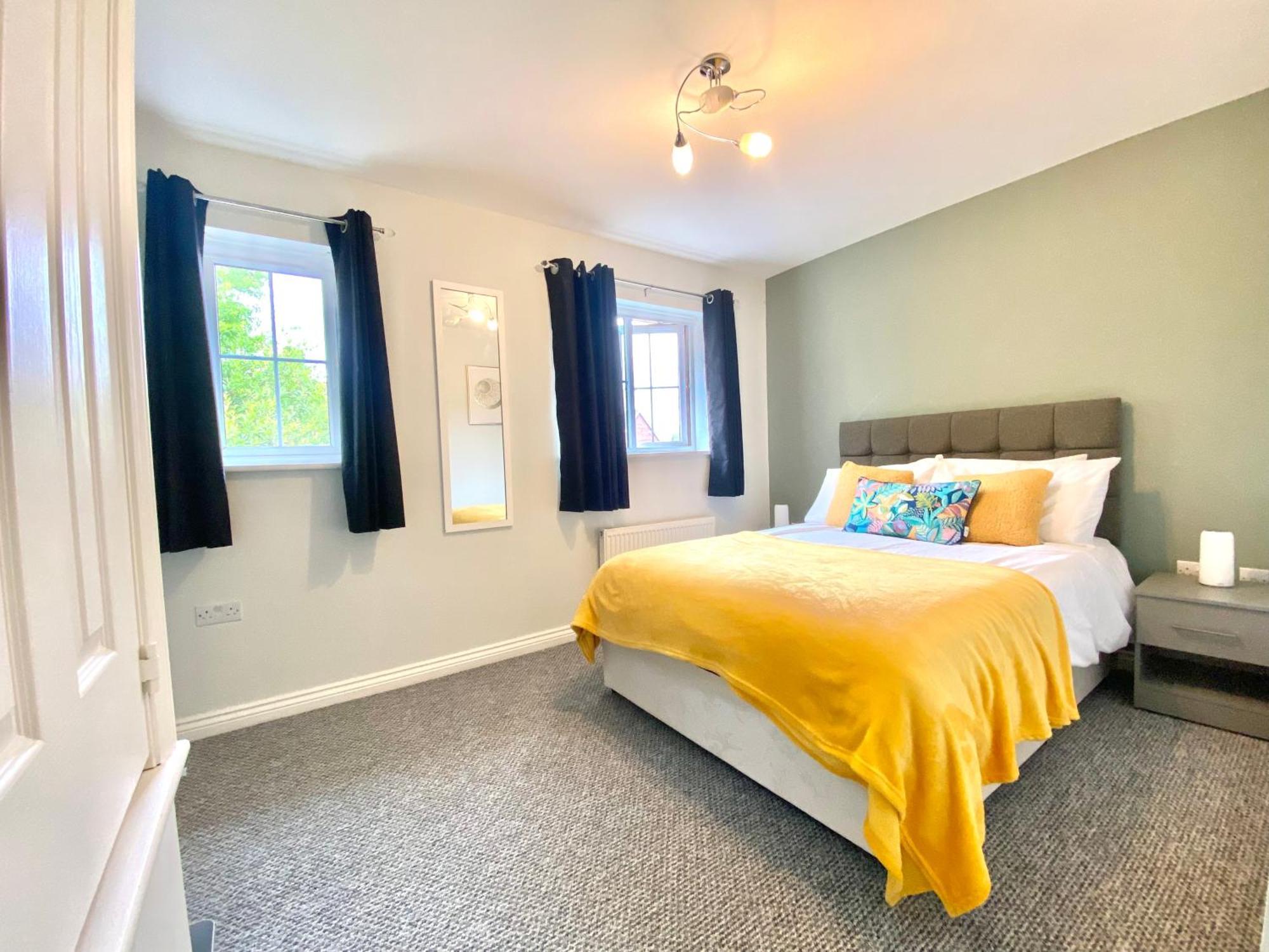 Villa Free Private Parking! Oakley House And Garden! Fully Equipped 4 Comfy Beds Corby Exterior foto